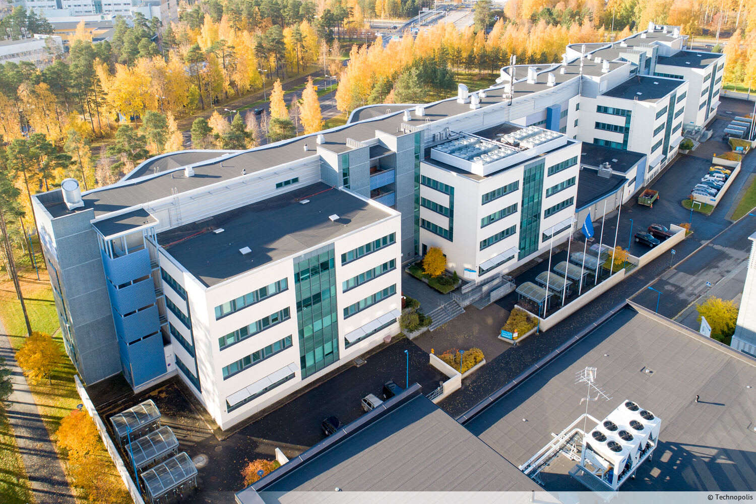 A neat office space for rent on the fourth floor of Technopolis Peltola campus. The stated square footage contains a share of the common areas.