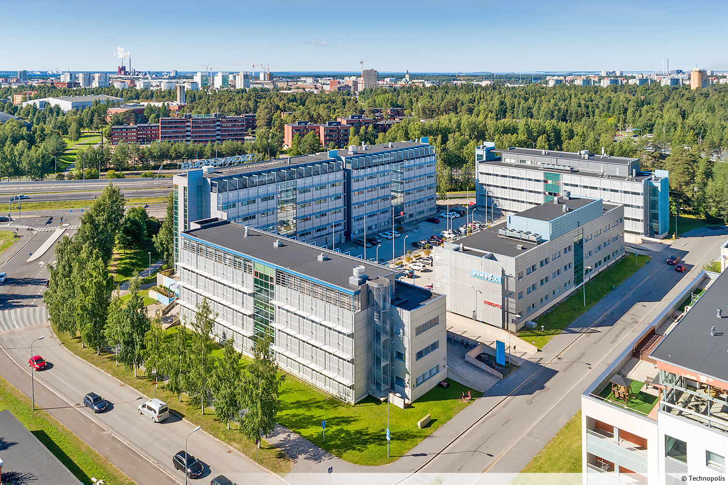 A small third-floor office space for rent in Technopolis Kontinkangas, which in its current form consists of an open-plan space. The campus offers excellent services for its tenants.