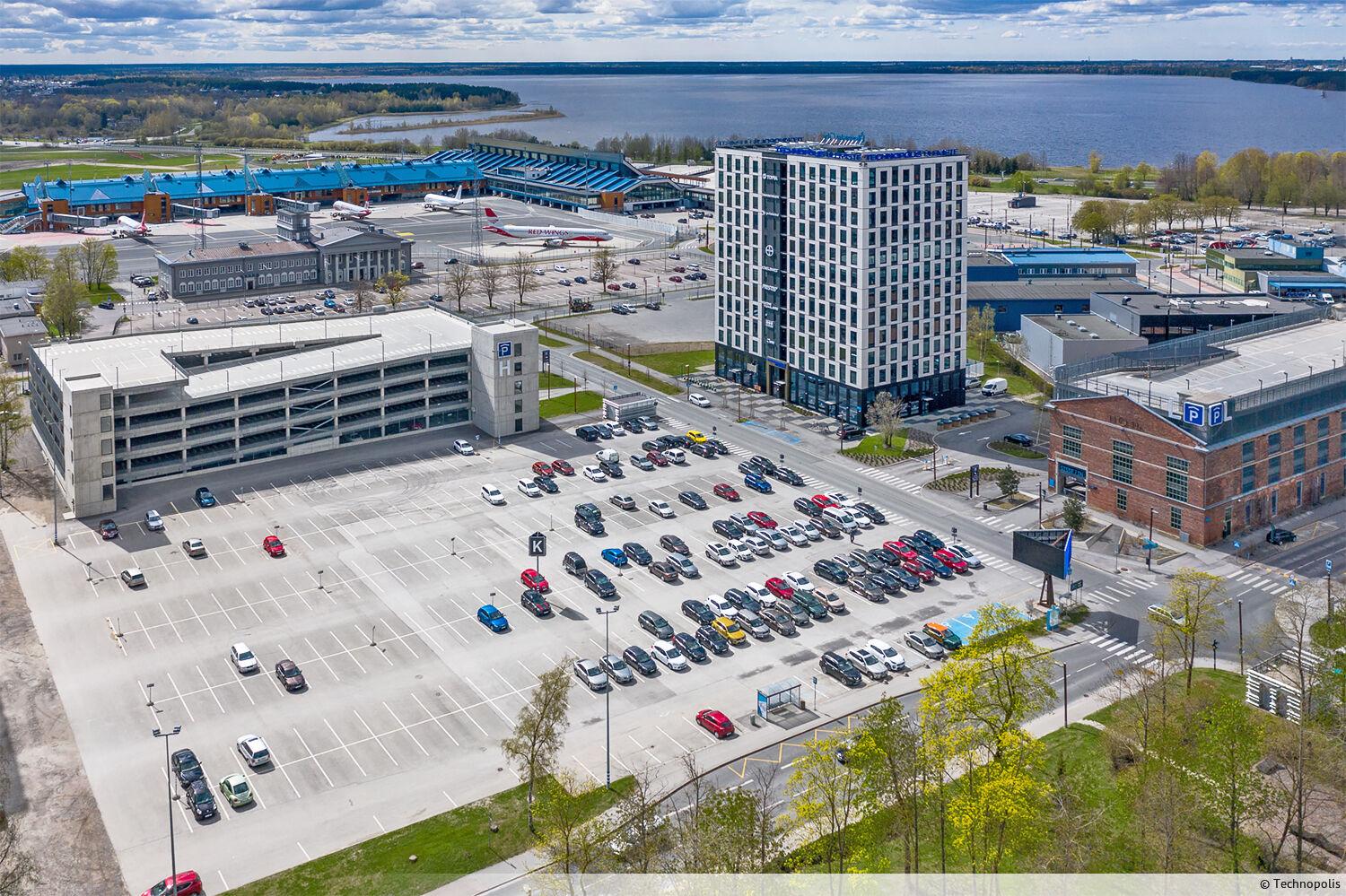 Office space for rent on the 11th floor in Lõõtsa 12 building. Open area office with meeting rooms, toilets and kitchen room.