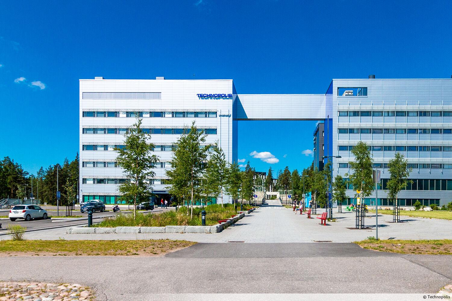 A modern office room in Technopolis Aviapolis' newest H-building. The space is located on the first floor.