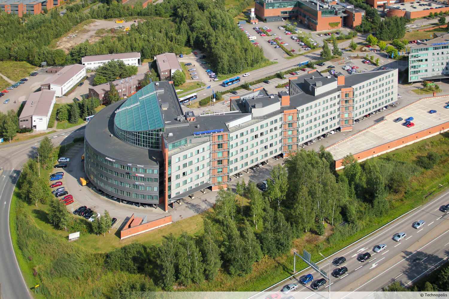 An office room for 1-2 people available for rent in the Technopolis Innopoli 2 building. Shared kitchen and toilet facilities can be found in the same area.