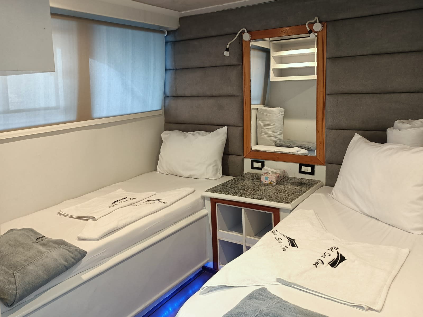Cabin on the Sataya liveaboard