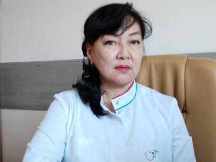 Заместитель главного врача Могойтуйской ЦРБ Хандажаб Далаева удостоена звания заслуженного работника здравоохранения России