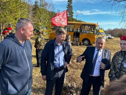 Юнармейцы Петровск-Забайкальского района будут учиться стрельбе с помощью учебных винтовок, подаренных депутатами
