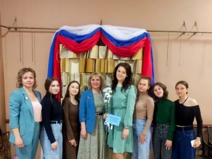 Хочу врачевать в Забайкалье: Премию Главы городского округа получила студентка Читинского медколледжа