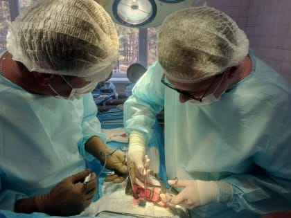 Обмен опытом: Профессор из Москвы провел операцию на легкие жительнице Забайкалья