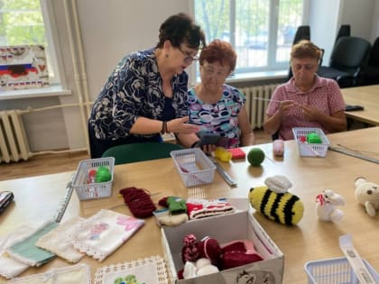 Бабушки присоединились к социальному проекту «Успешная мама — опора ребенку-инвалиду»