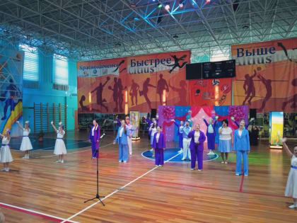 «О женщина! Она — любовь, цветы весна!» — в Краснокаменске прошел концерт, посвященный Международному женскому дню – 8 марта