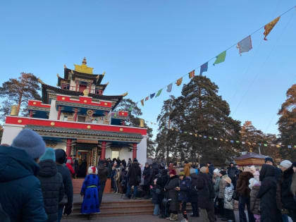 Сенаторы Баир Жамсуев и Сергей Михайлов поздравили забайкальцев с праздником Белого месяца