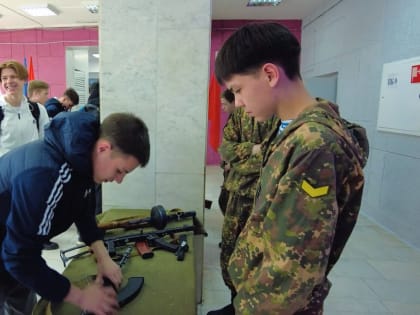 В День призывника прошел концерт и работала полевая кухня