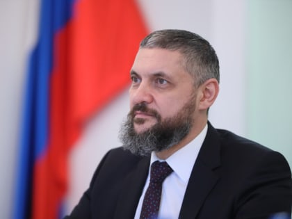 Глава региона поздравил работников скорой медицинской помощи с профессиональным праздником