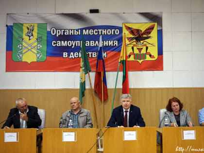 На повестке дня – отдых и питание детей, изменения в бюджет и структуру администрации