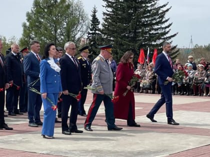 Баир Жамсуев: Потомки защитников Отечества достойно несут знамя Победы