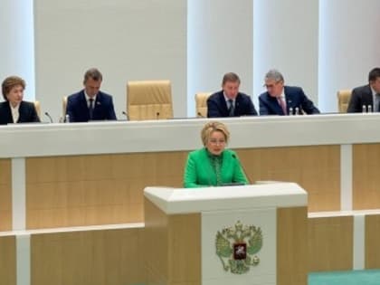 Баир Жамсуев принял участие в первом пленарном заседании осенней парламентской сессии Совета Федерации