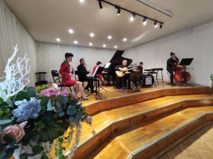 ​Артисты Забайкальской филармонии поздравили студентов учреждений культуры Забайкальского края с Днем знаний