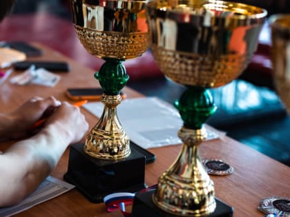 Тренеры и их ученики выступили на одной площадке на соревнованиях по воркауту в честь Дня защитника Отечества в Чите