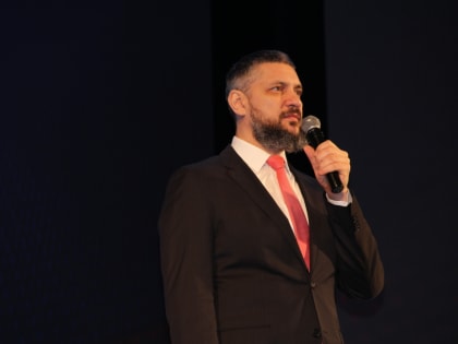 «Мы показали, что достойны наших предков»: Александр Осипов поблагодарил всех участников Дальневосточного форума волонтёров