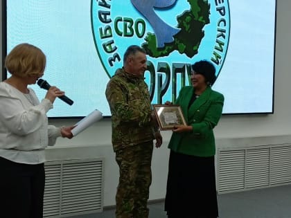 ​На базе ресурсного центра «СВОи вместе» в Чите обучают шитью спецодежды и собирают дроны для СВО
