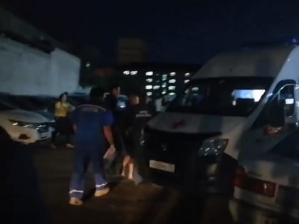 Полуголого читинца сняли с балкона 10 этажа после четырёх часов переговоров (18+)