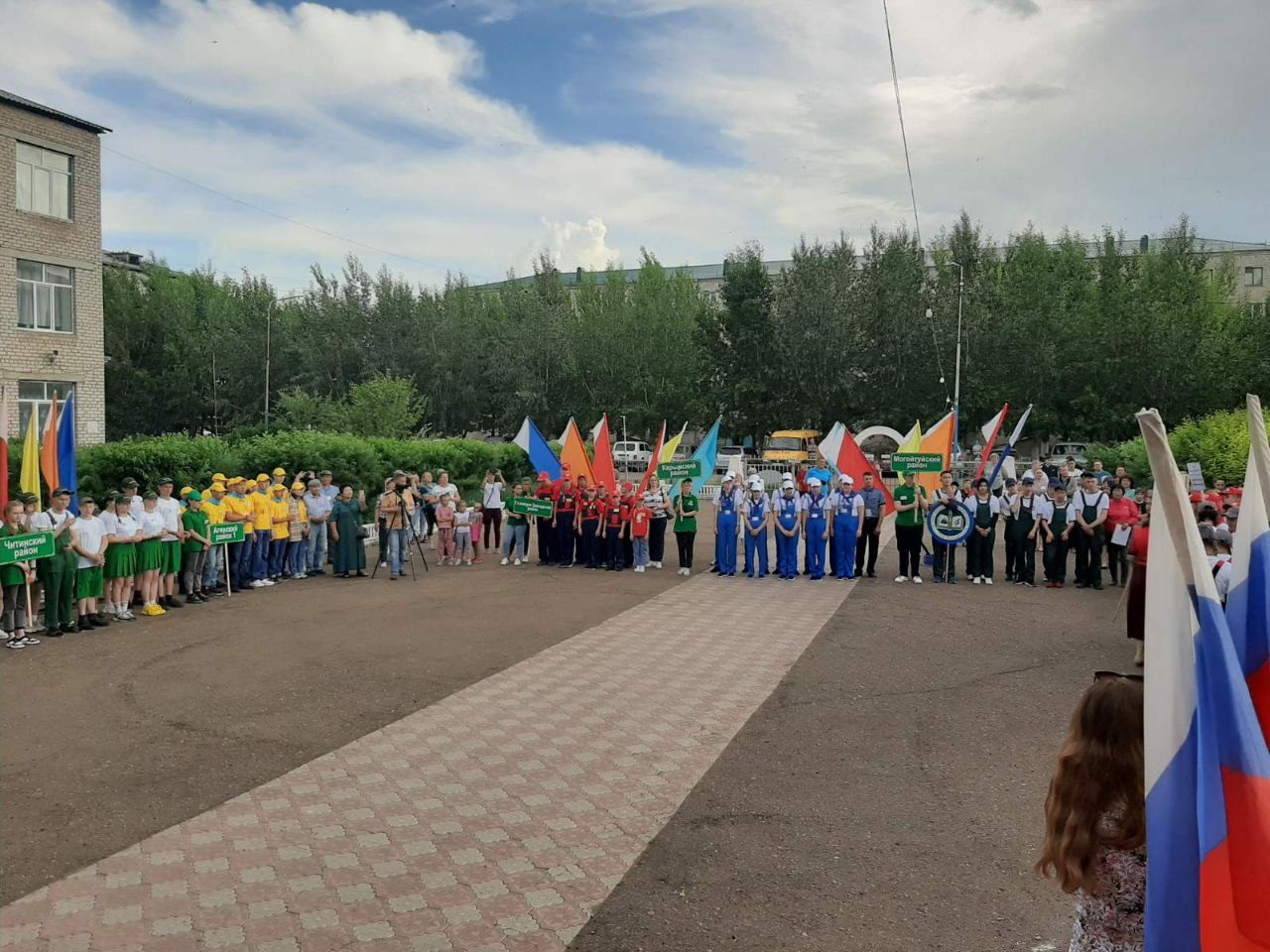 Новости забайкальского края свежие. Школьники в селе. Сельская школа. Забайкальский край. Деревенская школа.