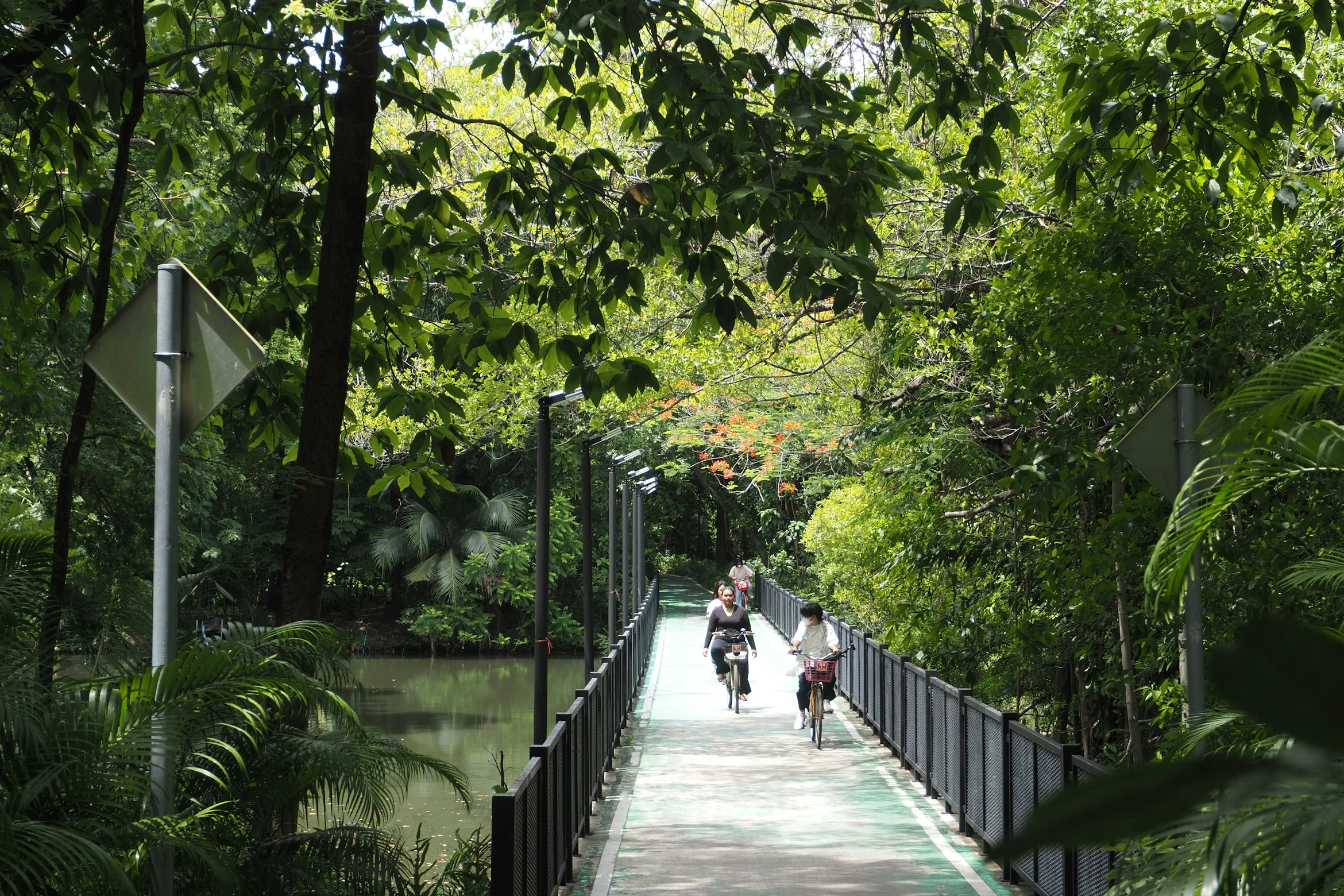 Wachirabenchathat Park