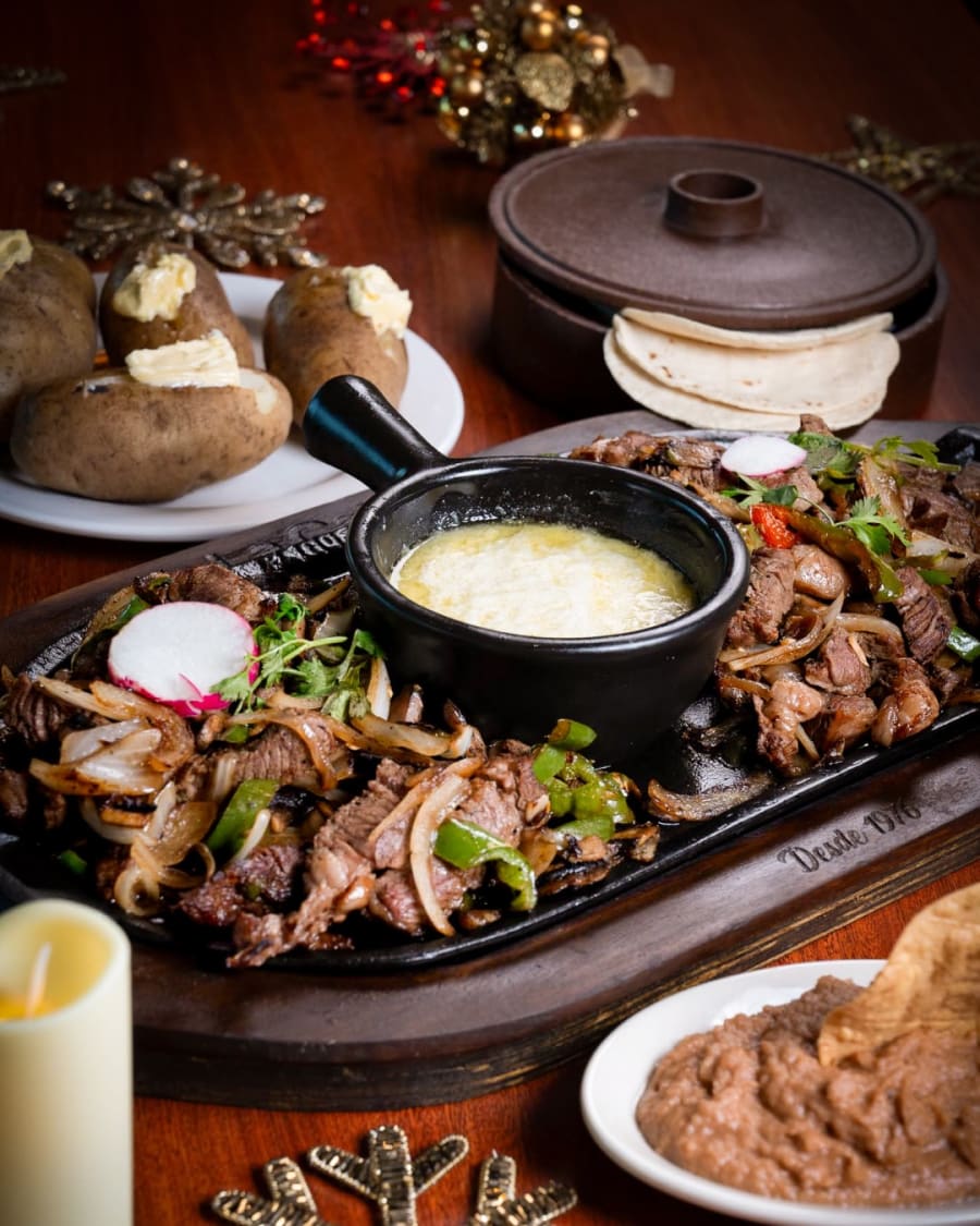 La Cabaña Steak House-gallery-3