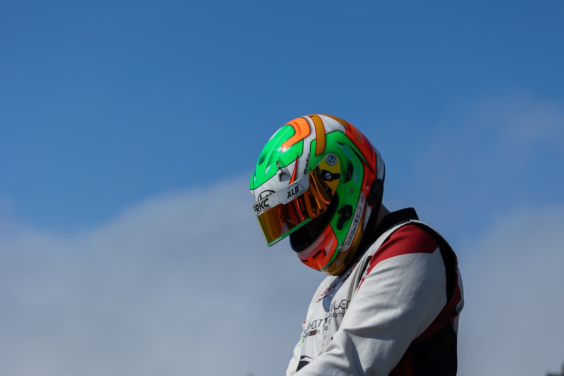 Piloto de karting antes de uma prova em Portugal