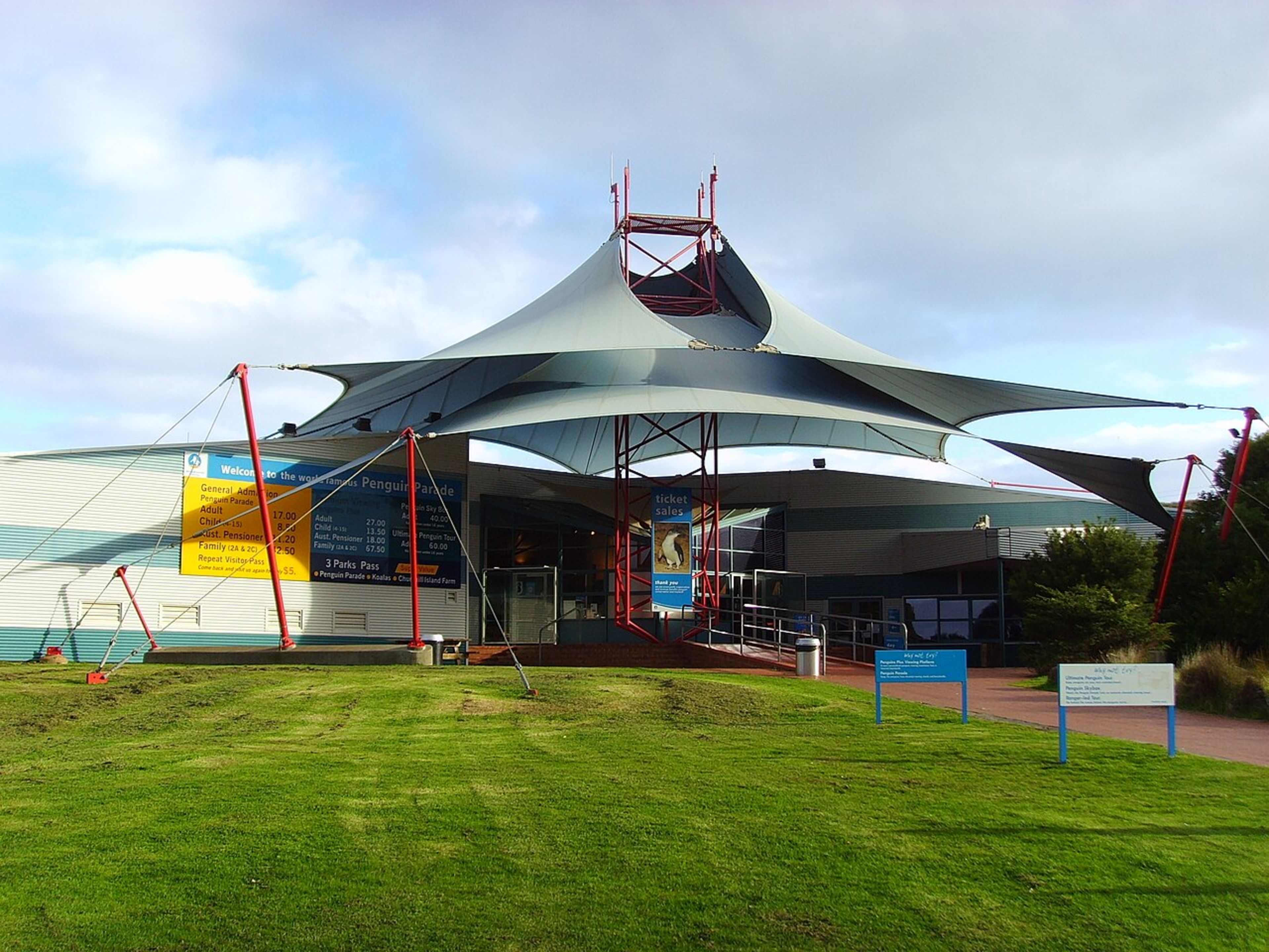 Phillip Island (Penguin Parade – day trip)