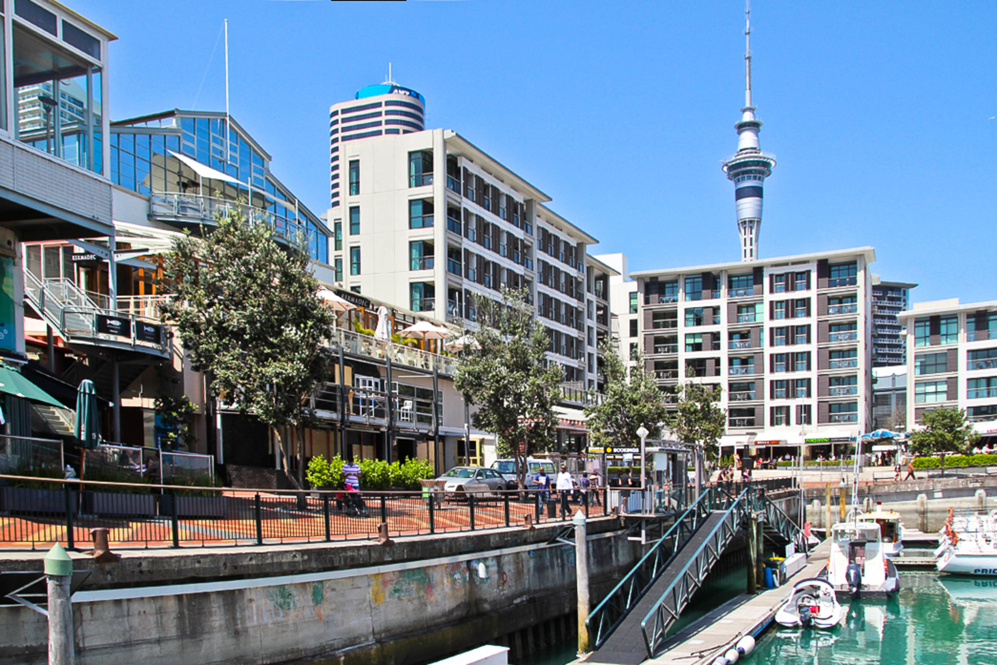 Auckland Harbour (Viaduct Harbour)