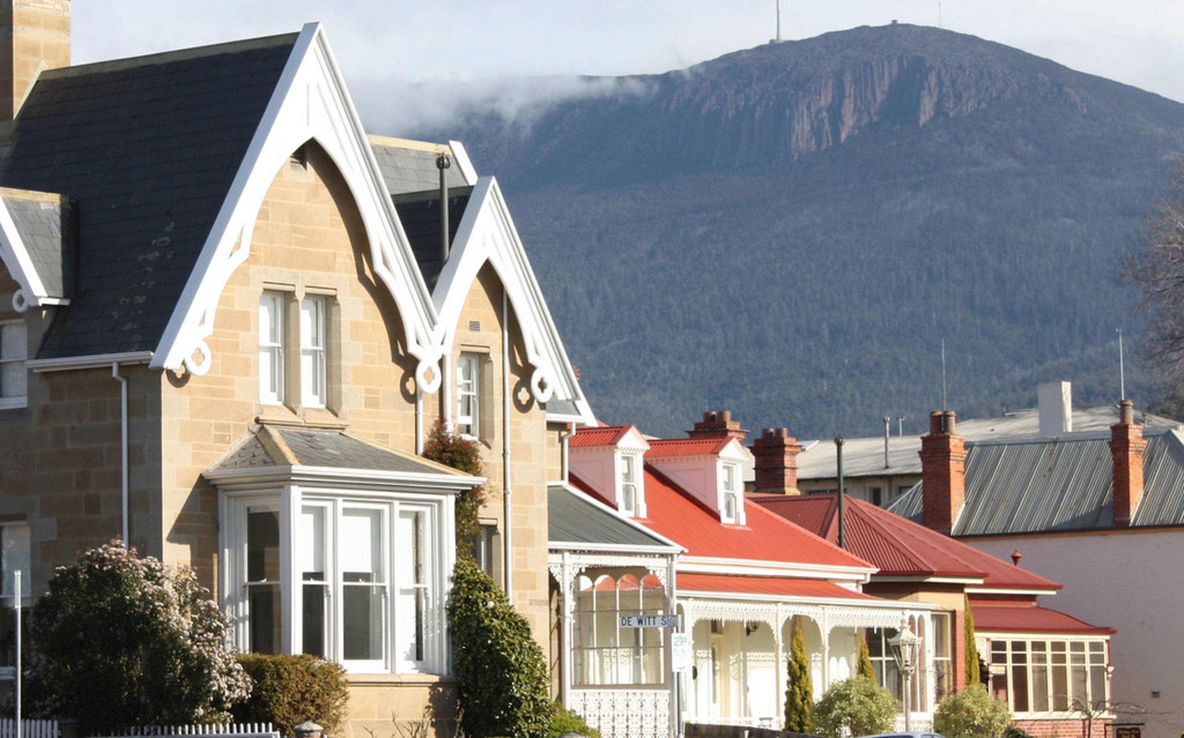 Battery Point (Historic Neighborhood)