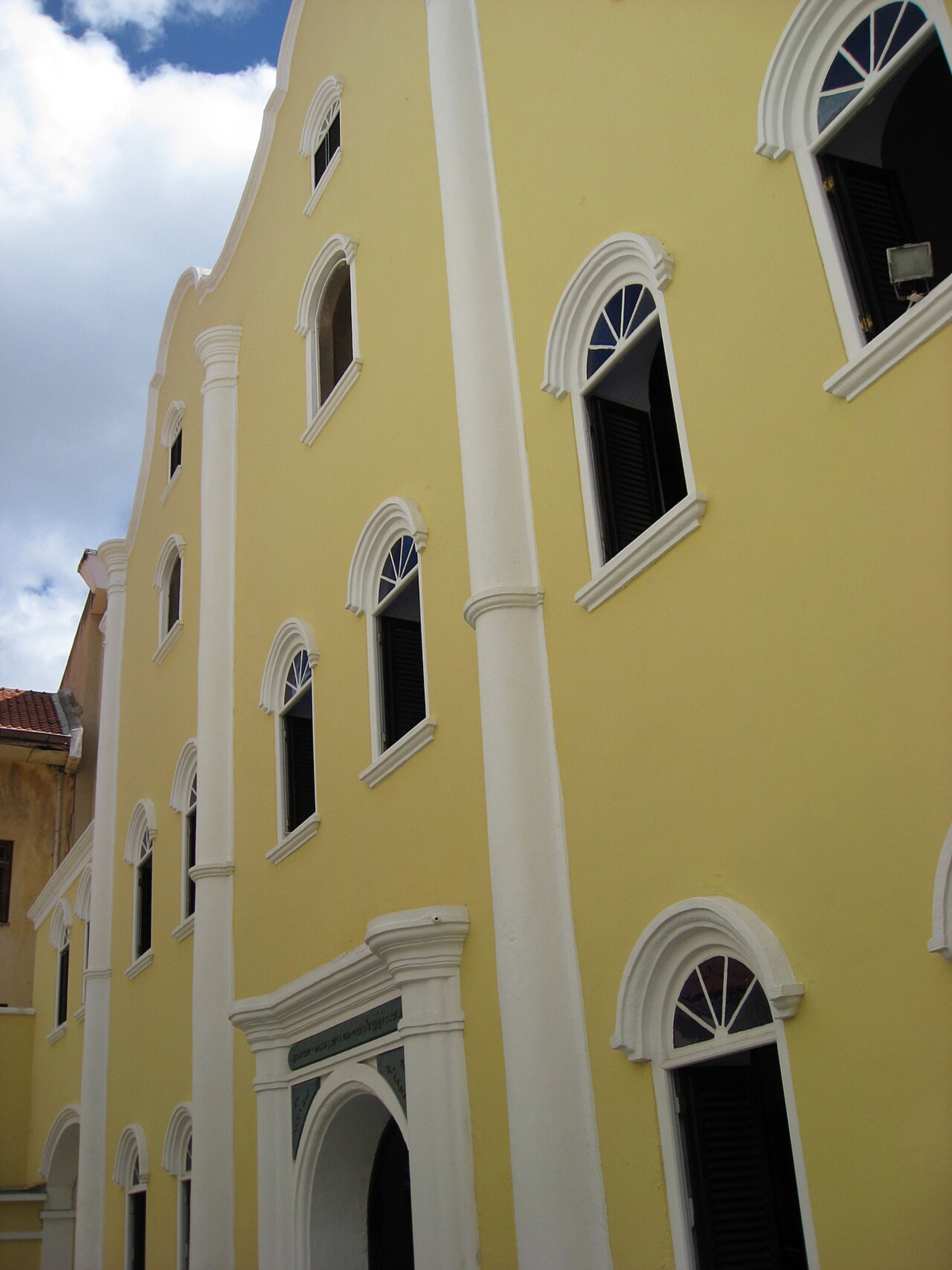 Mikve Israel-Emanuel Synagogue (Oldest in Americas)