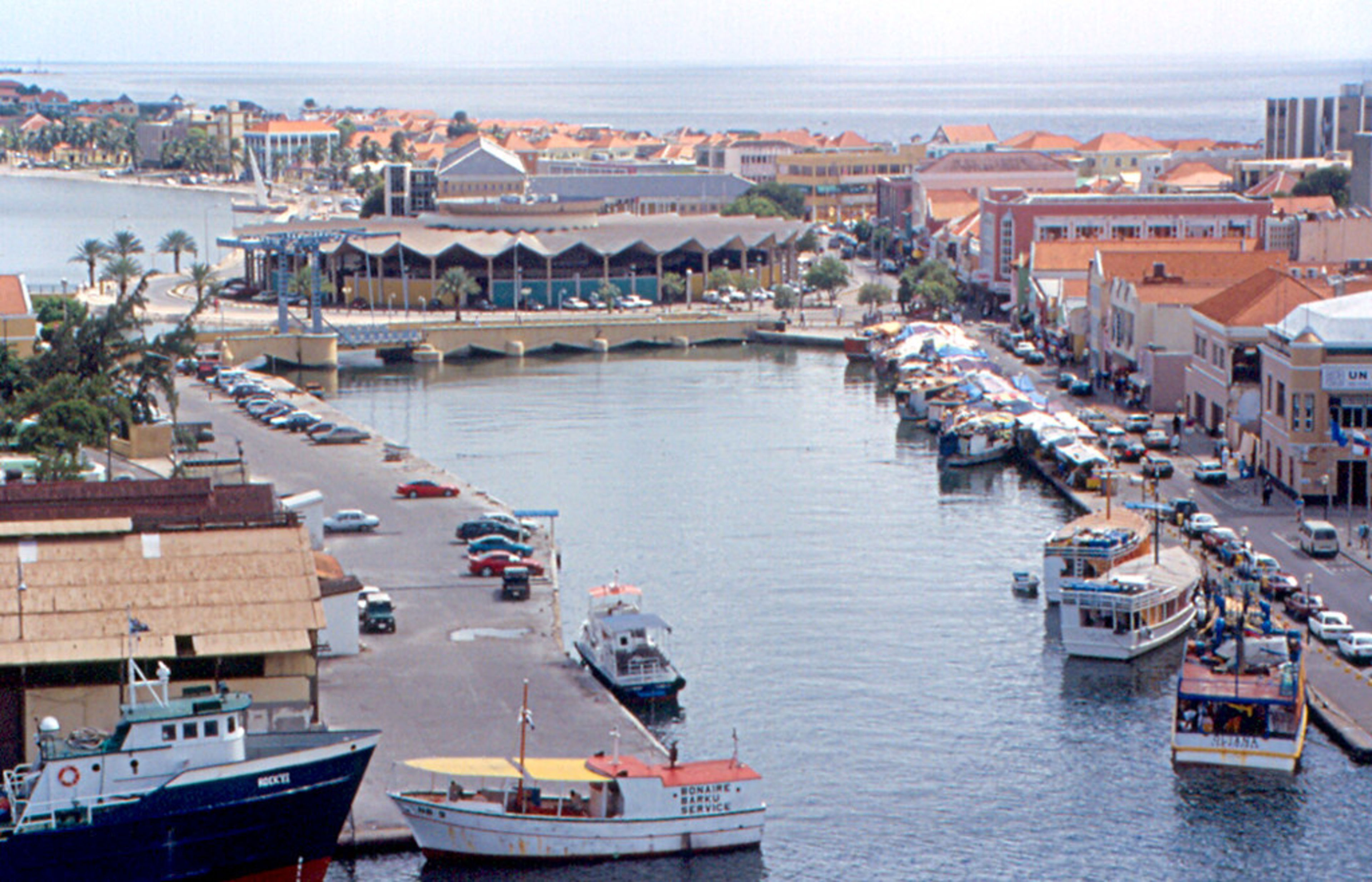 Floating Market (Sha Caprileskade)