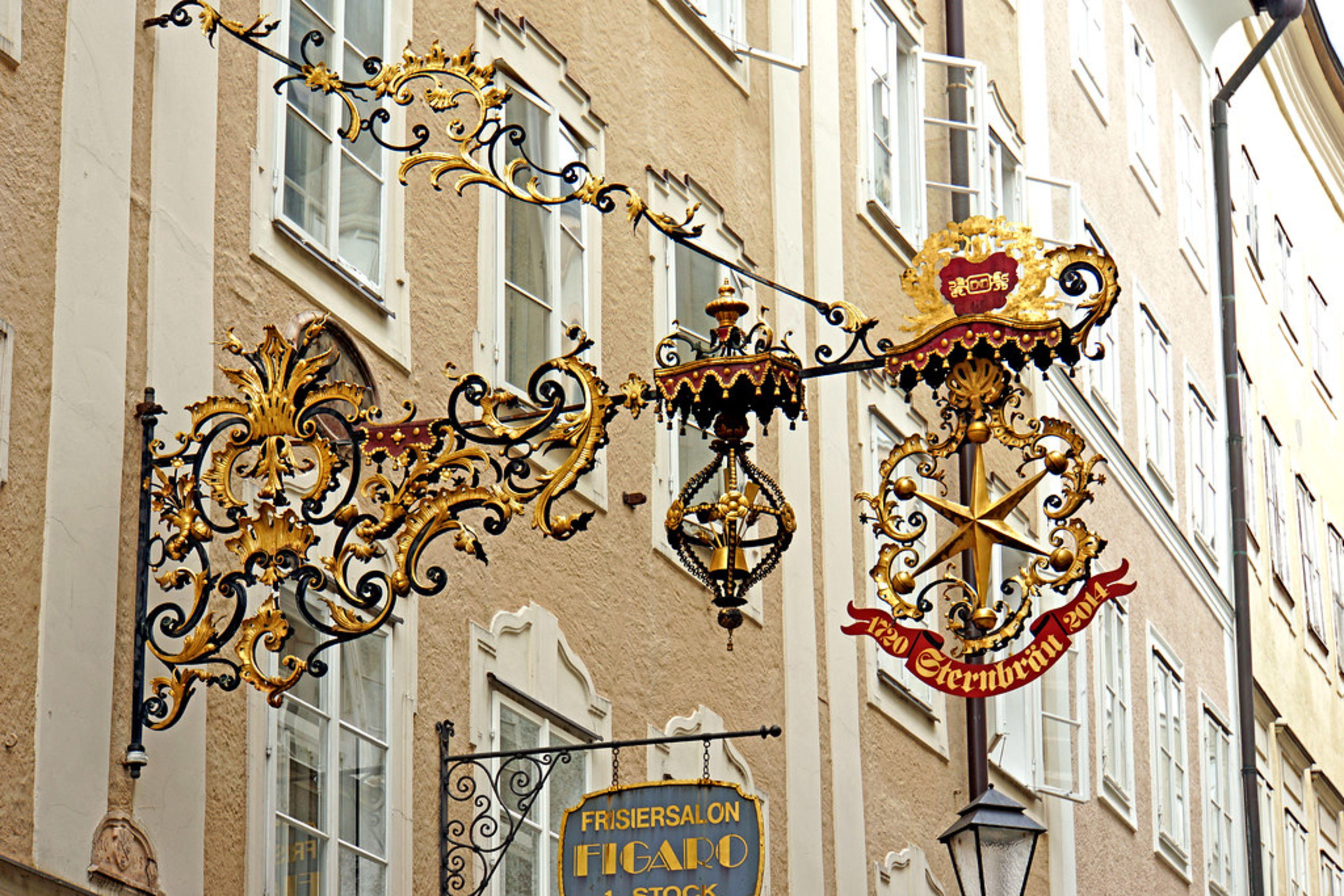 Getreidegasse (Shopping Street)