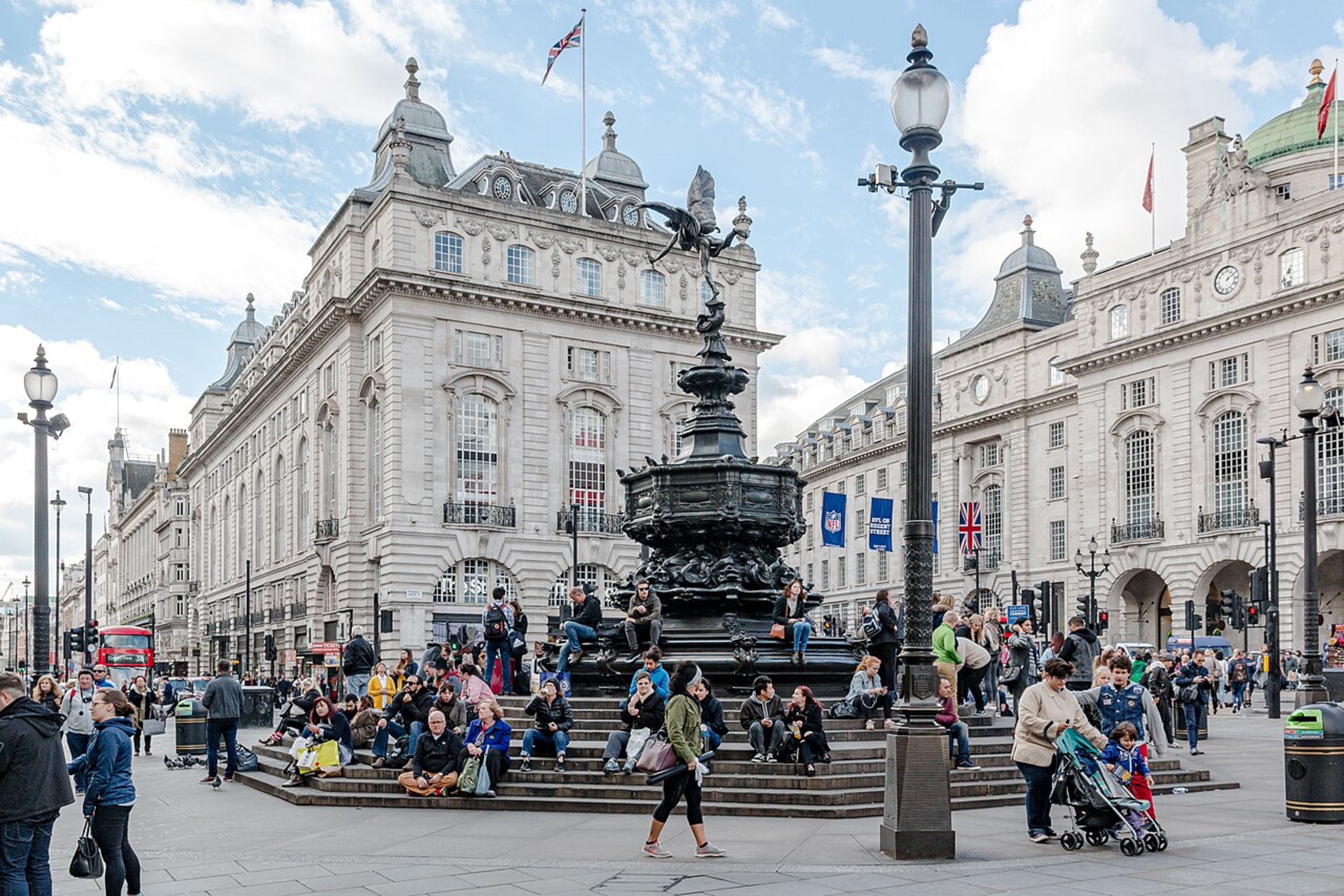 Eros Statue (Piccadilly Circus)