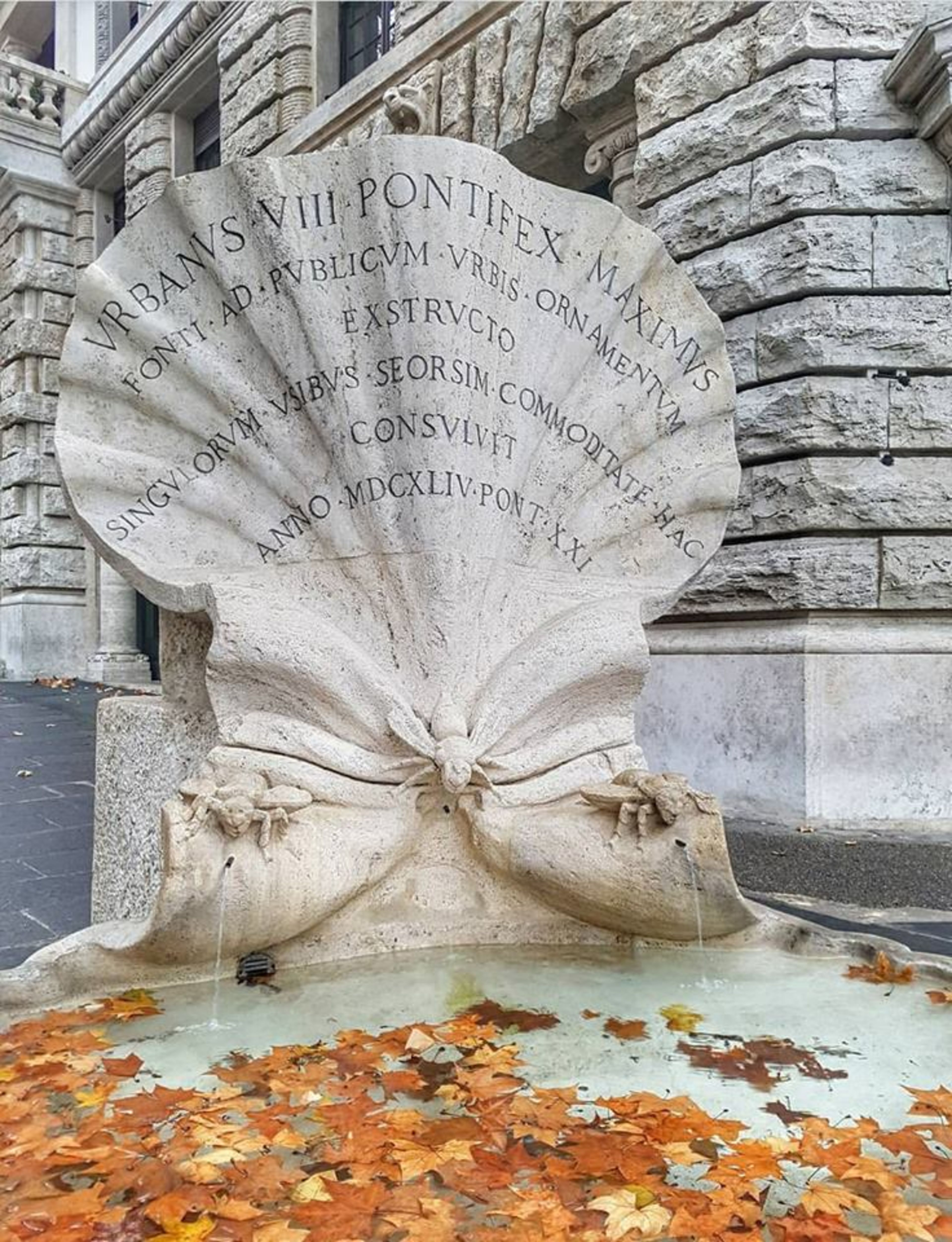 Fontana delle Api