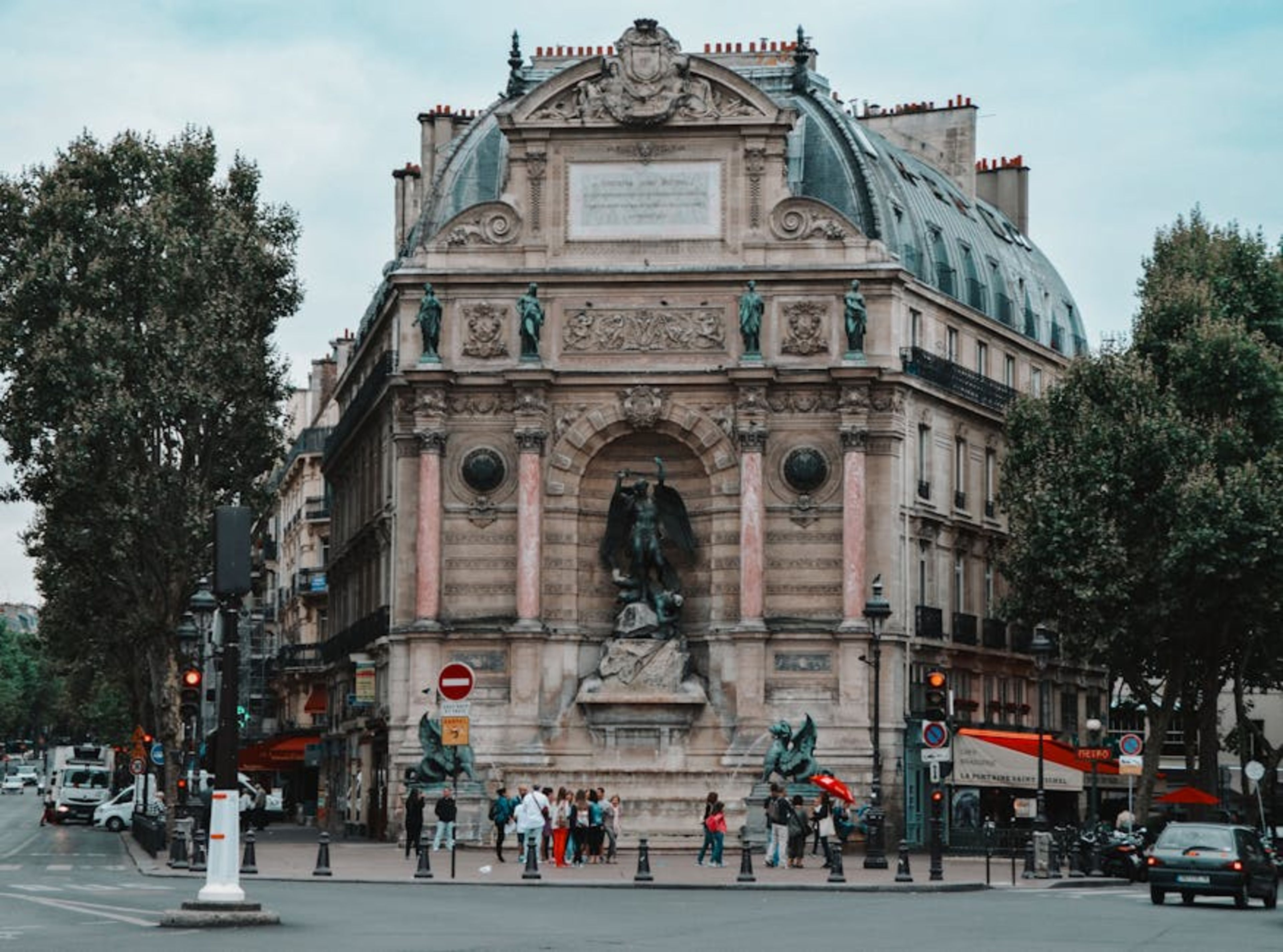 Fontaine Saint-Michel
