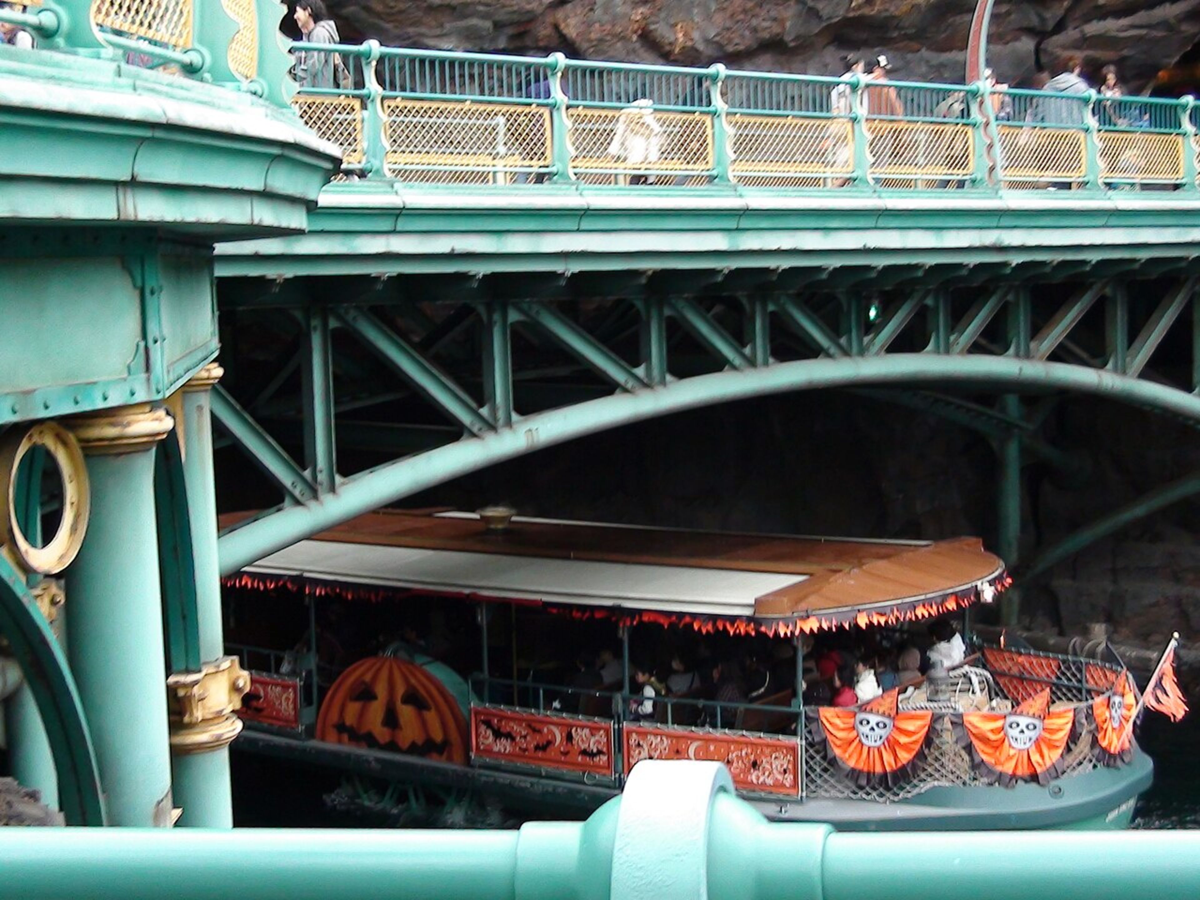 Tokyo DisneySea / Disneyland