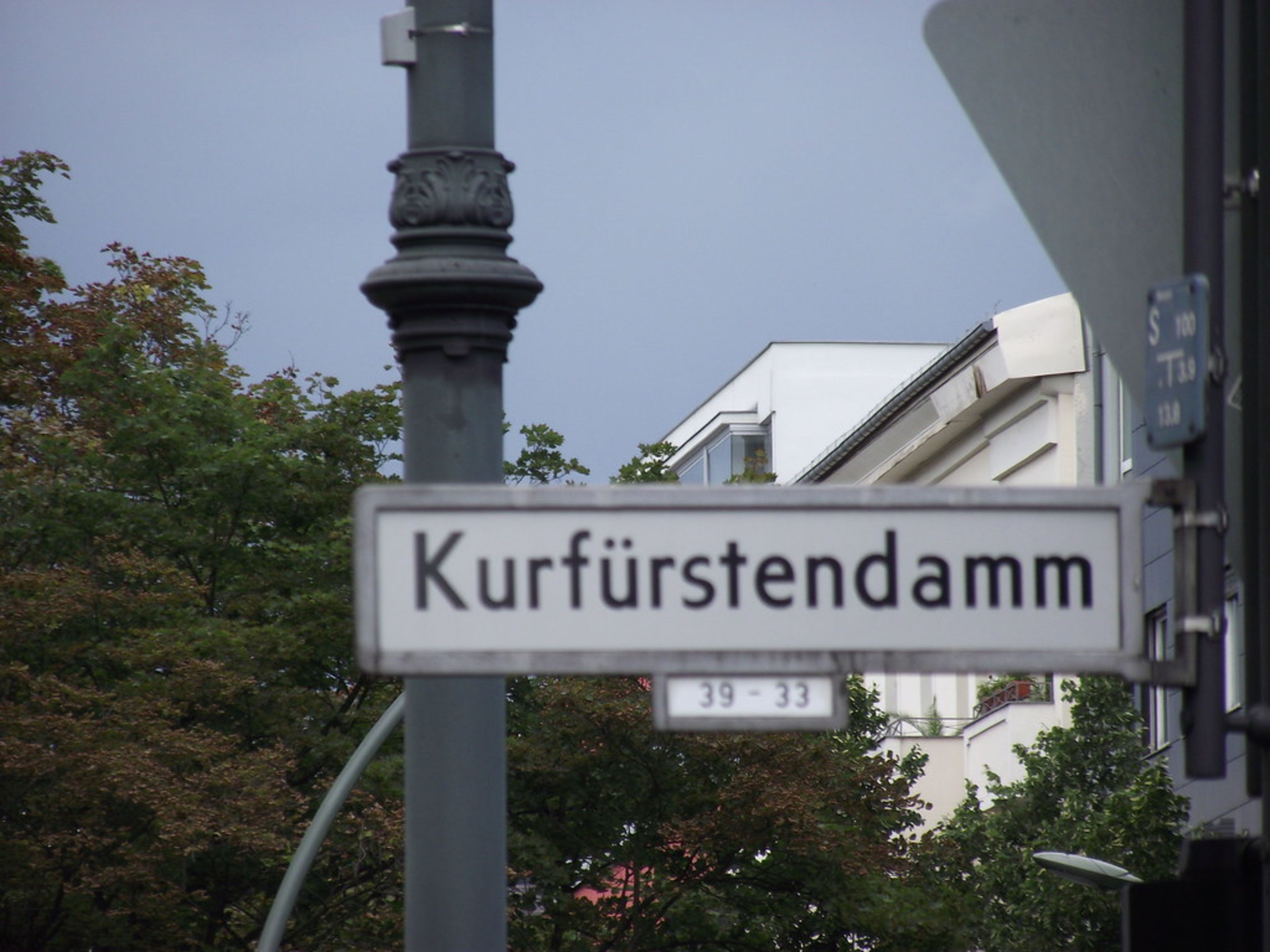 Kurfürstendamm (Shopping Street)