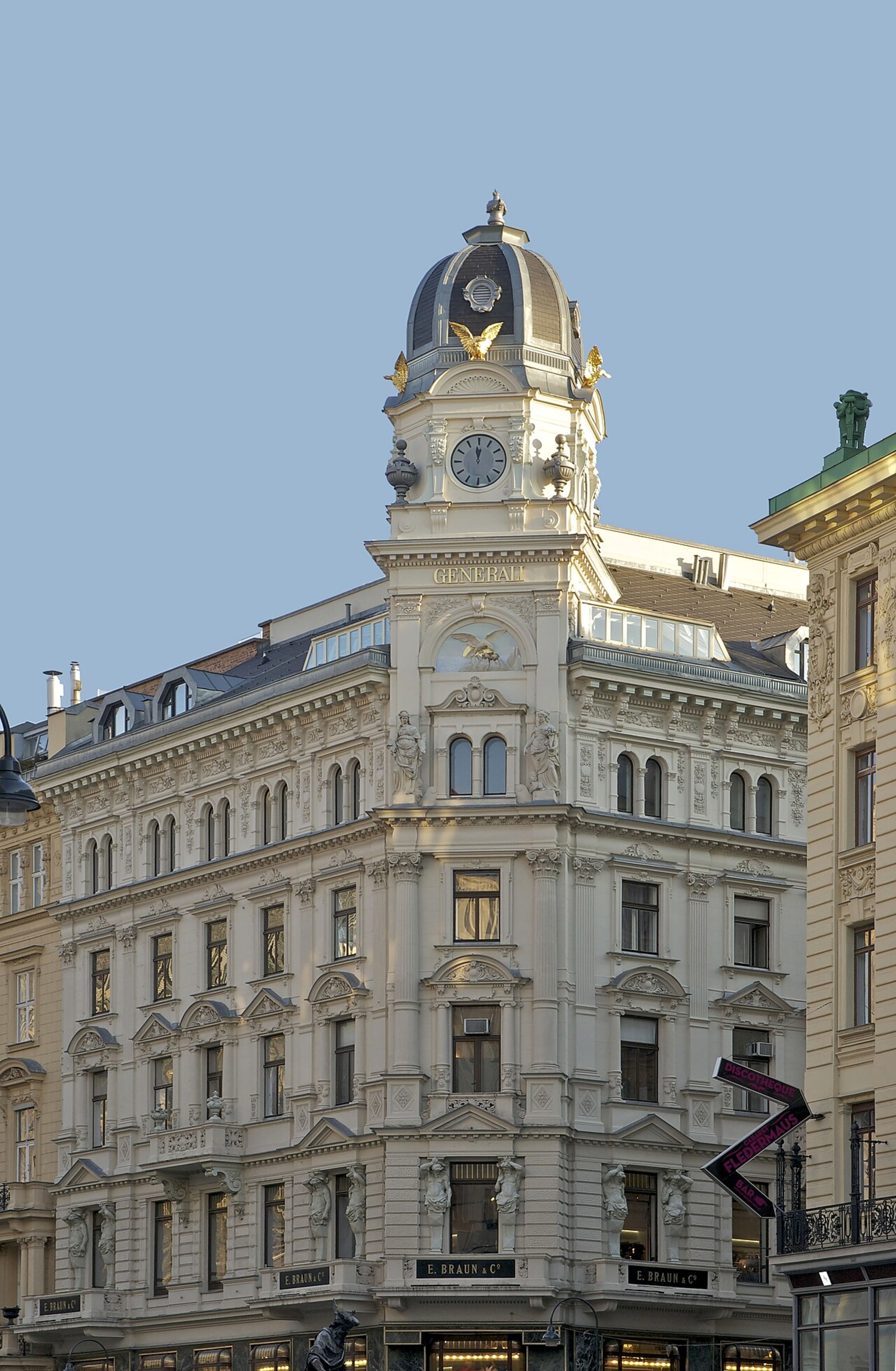 Graben Street