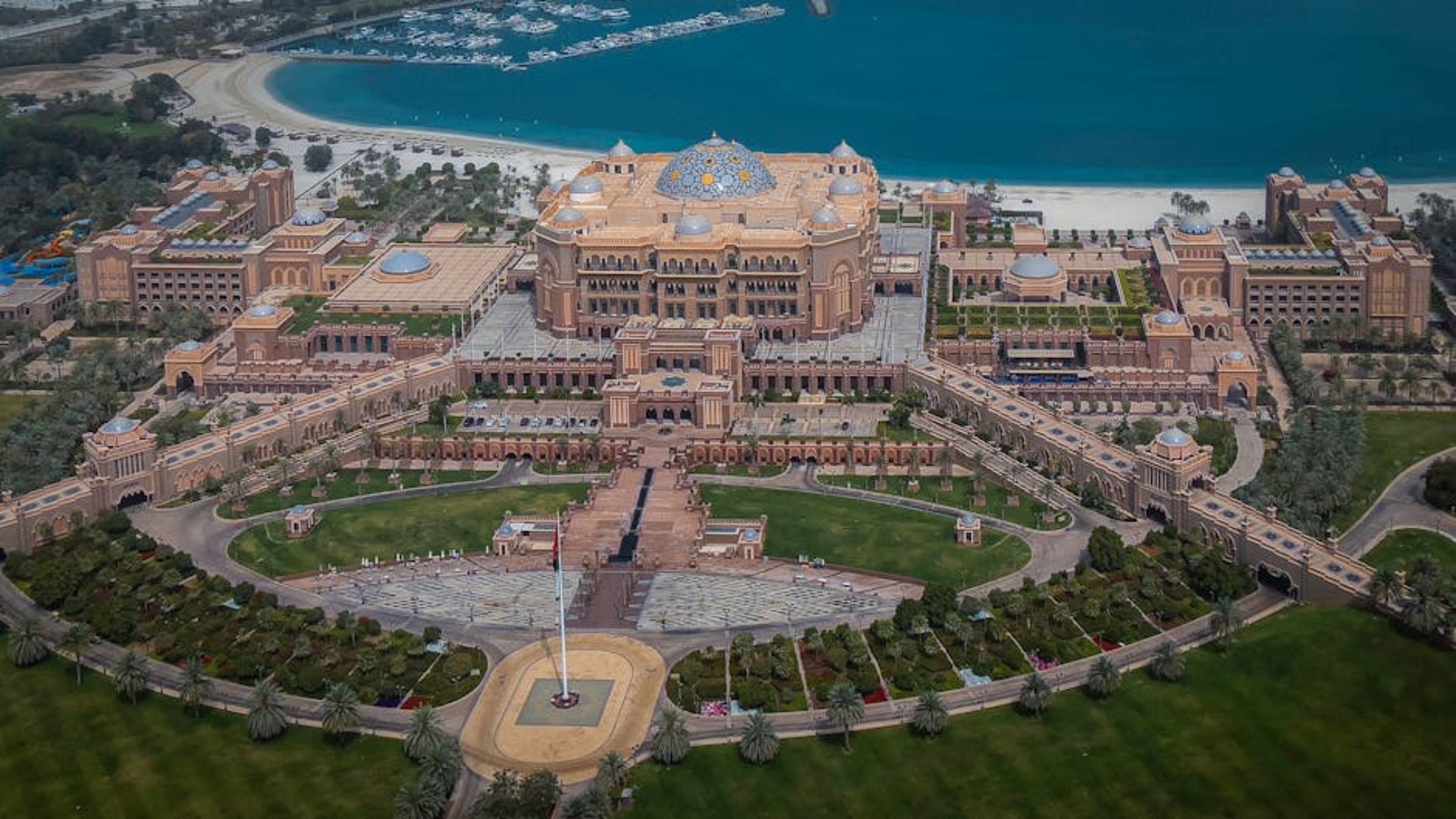 Emirates Palace Hotel