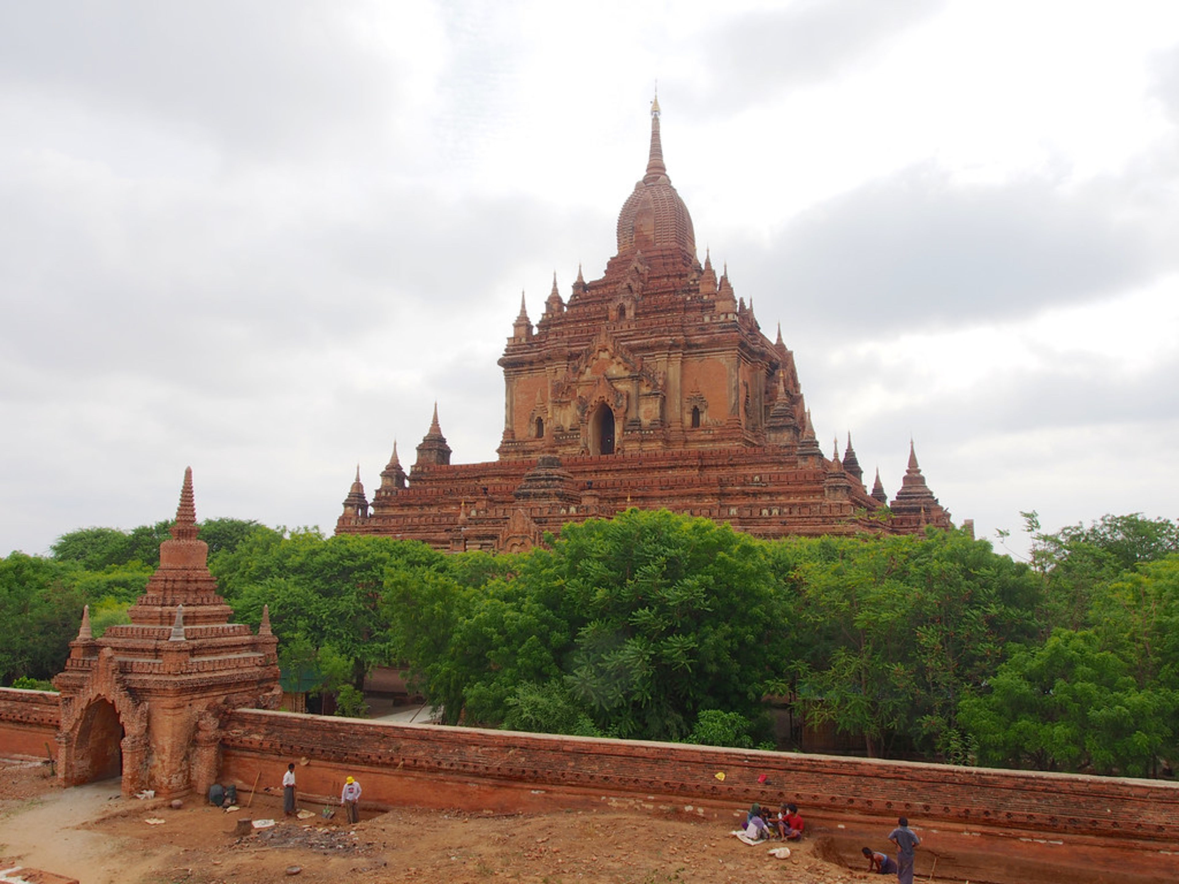 Htilominlo Temple