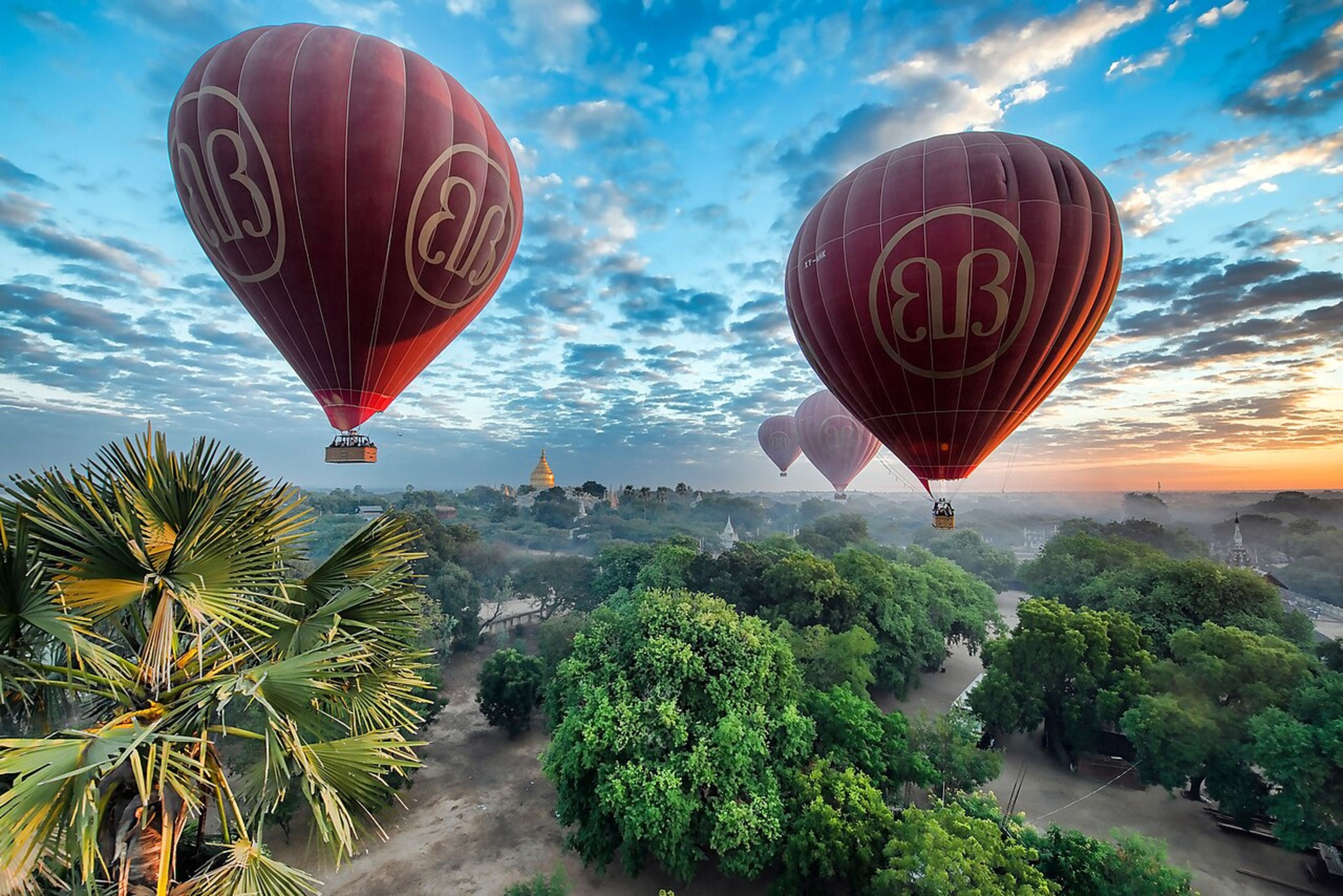Balloon Over Bagan (Hot Air Balloons)