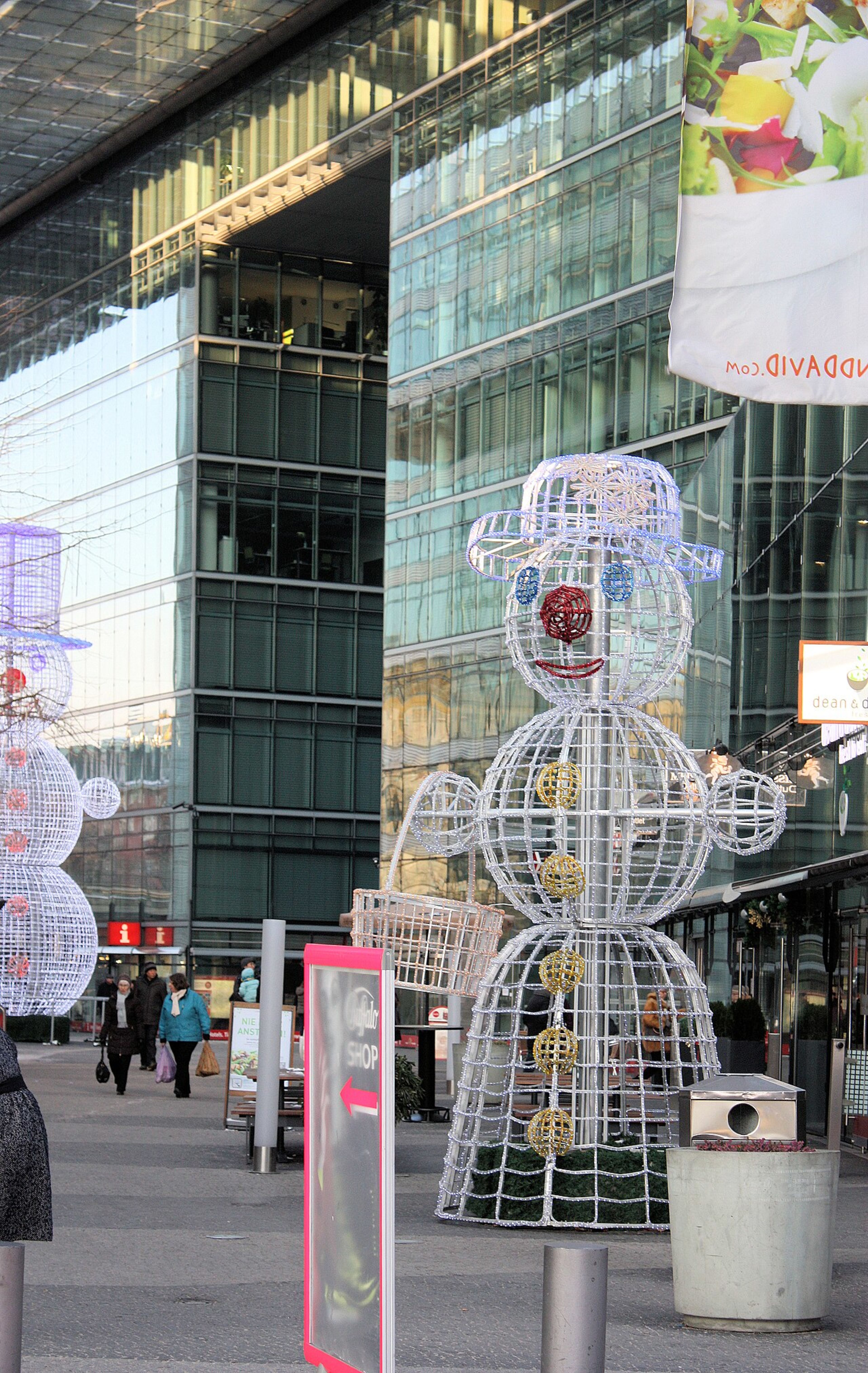 Kurfürstendamm (Shopping Street)
