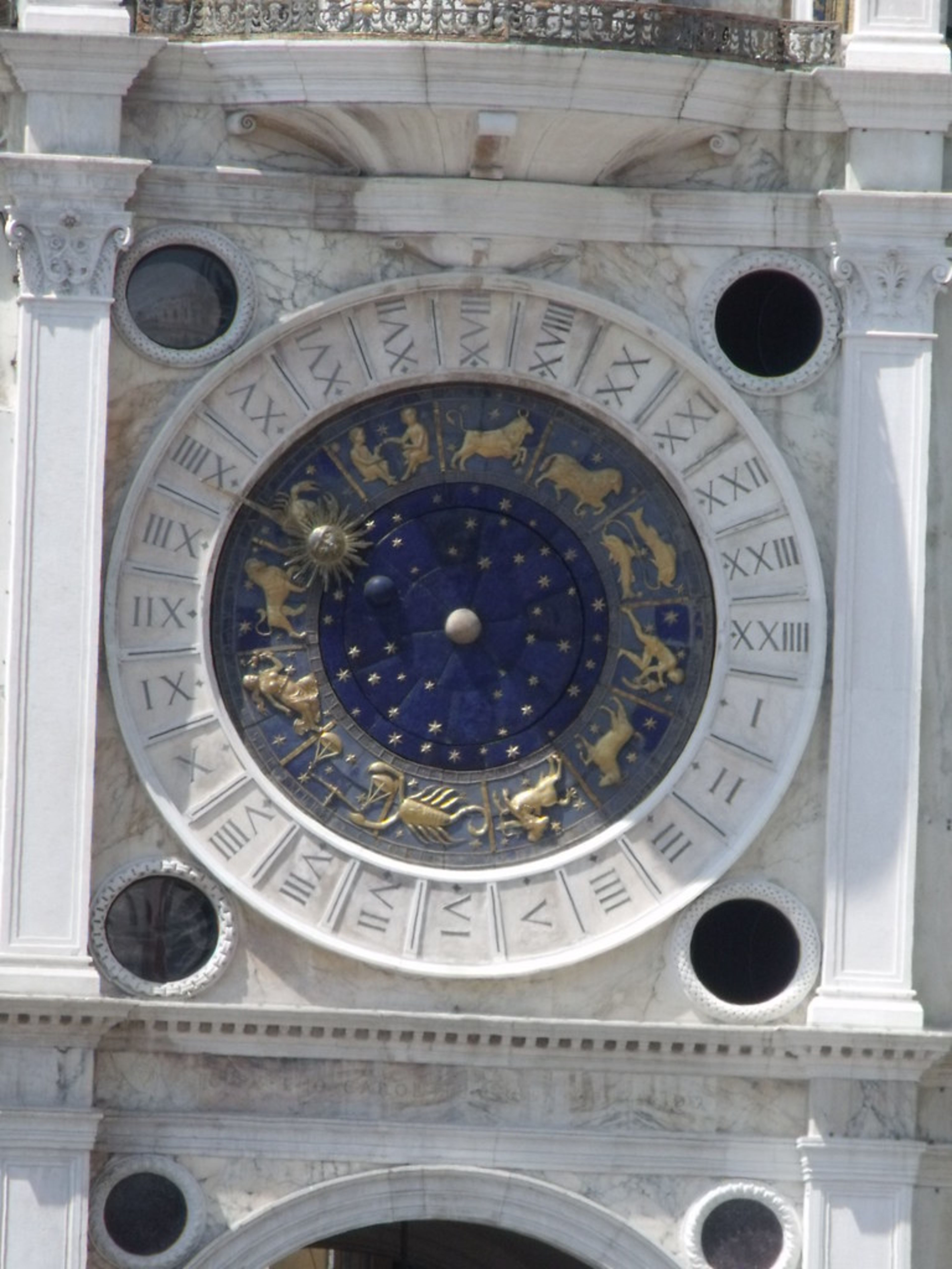 Clock Tower (Torre dell'Orologio)