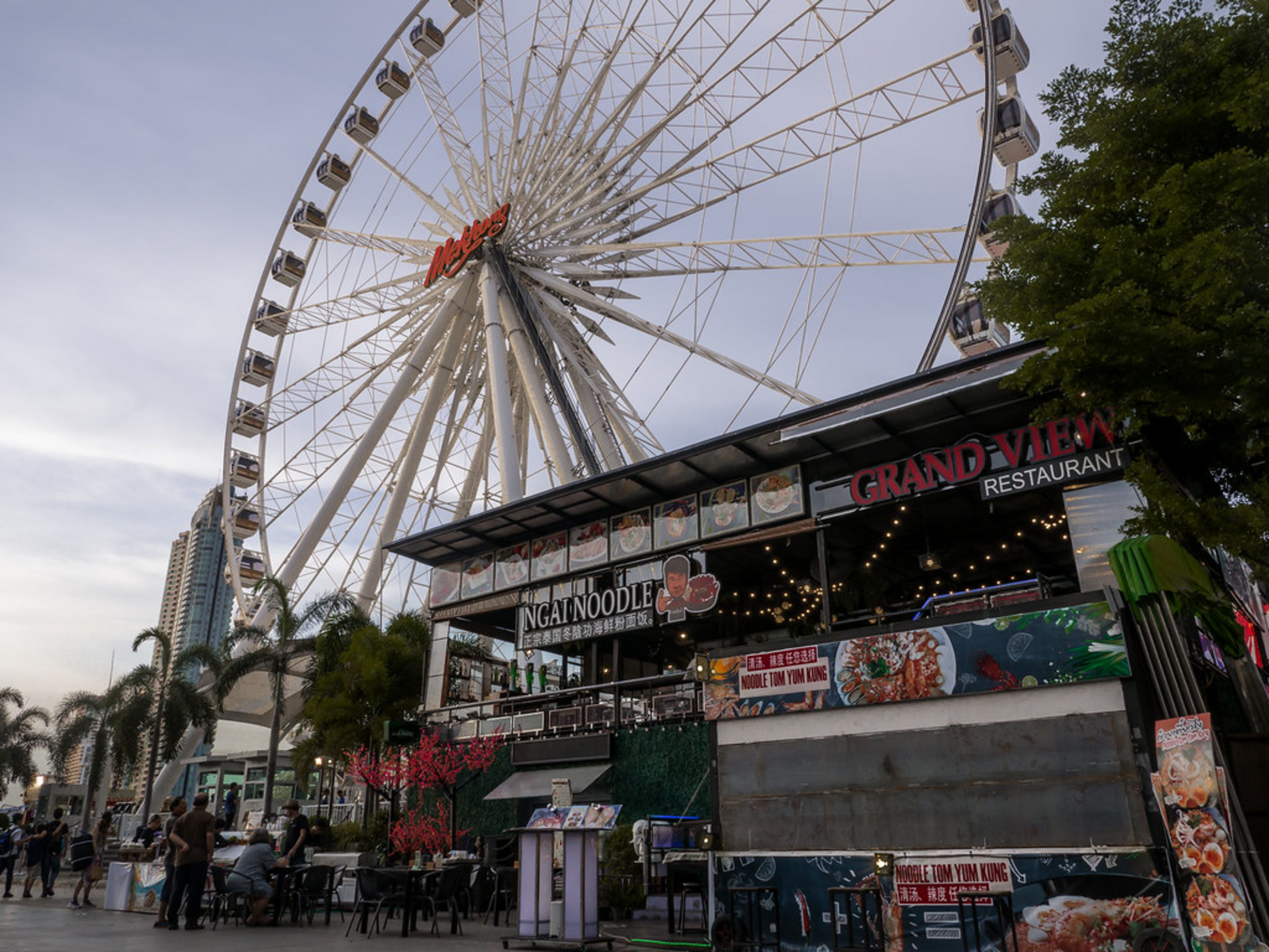 Asiatique The Riverfront
