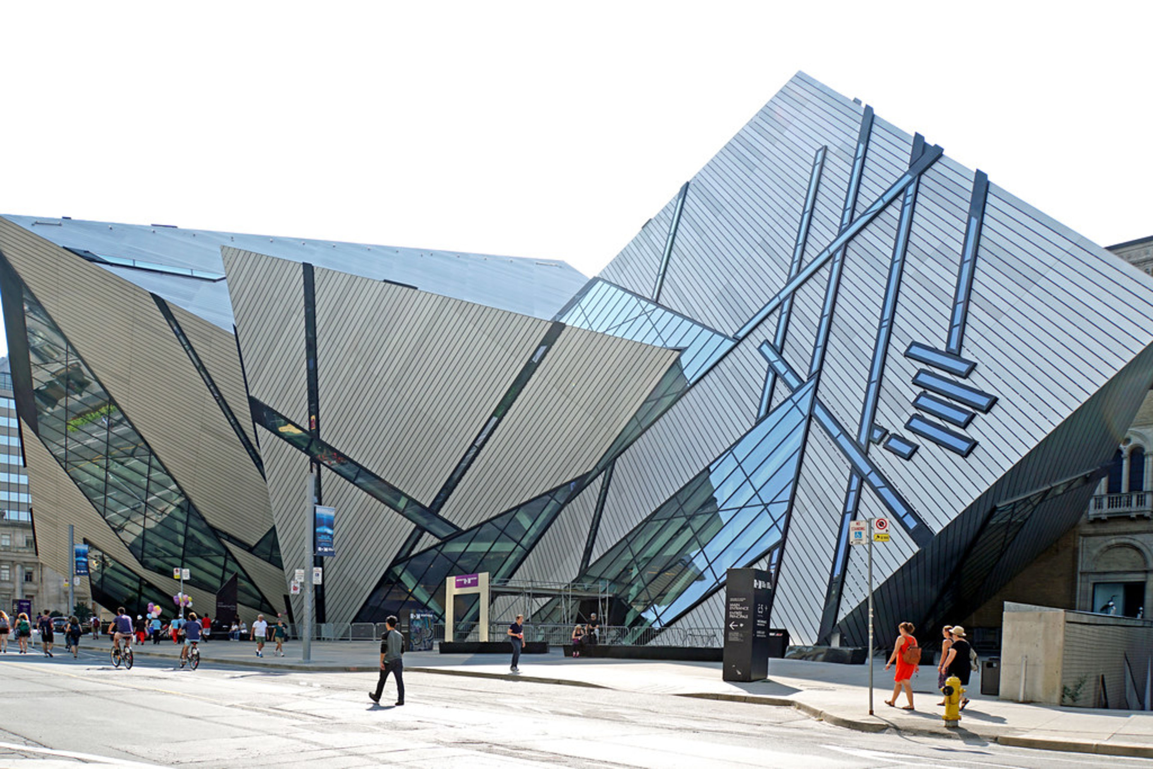 Royal Ontario Museum (ROM)