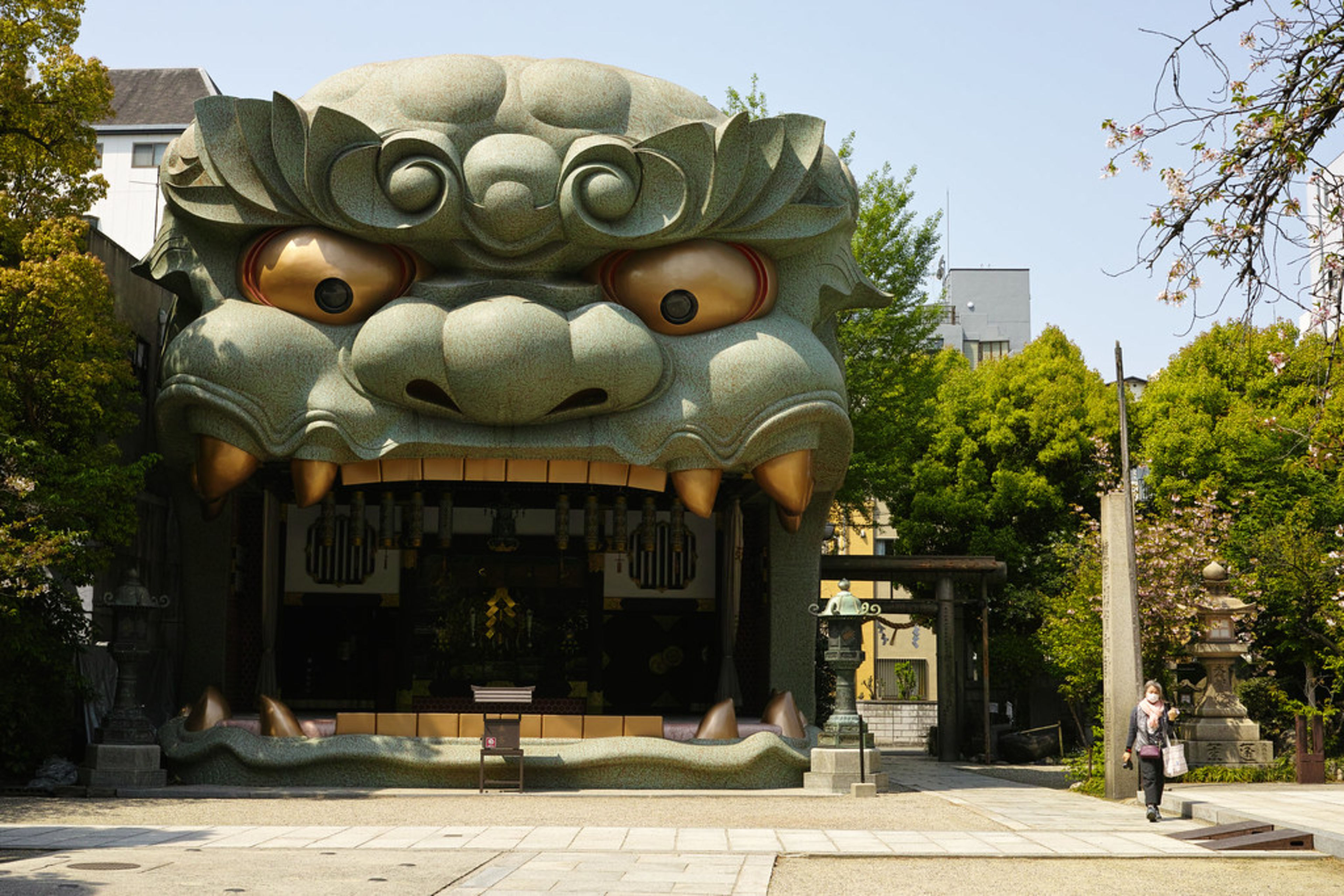 Namba Yasaka Shrine