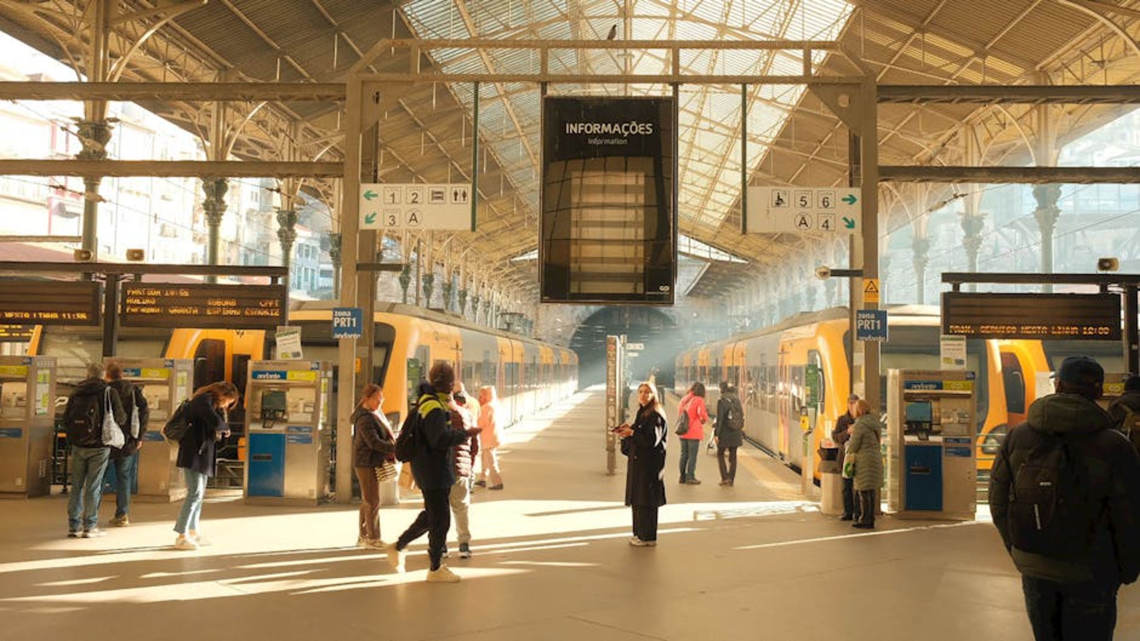 São Bento Train Station (Azulejos)