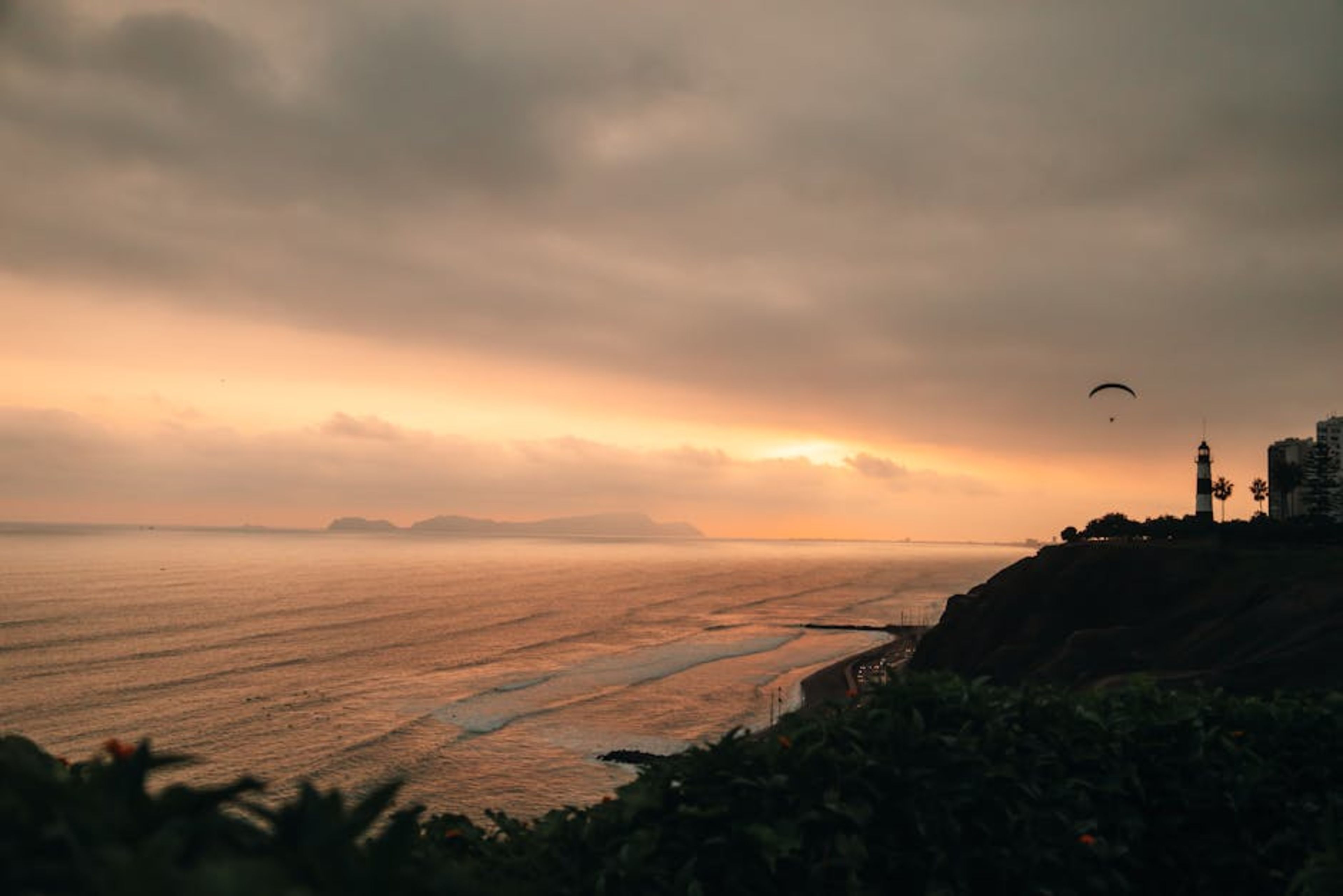 Miraflores Cliff Parks & Paragliding
