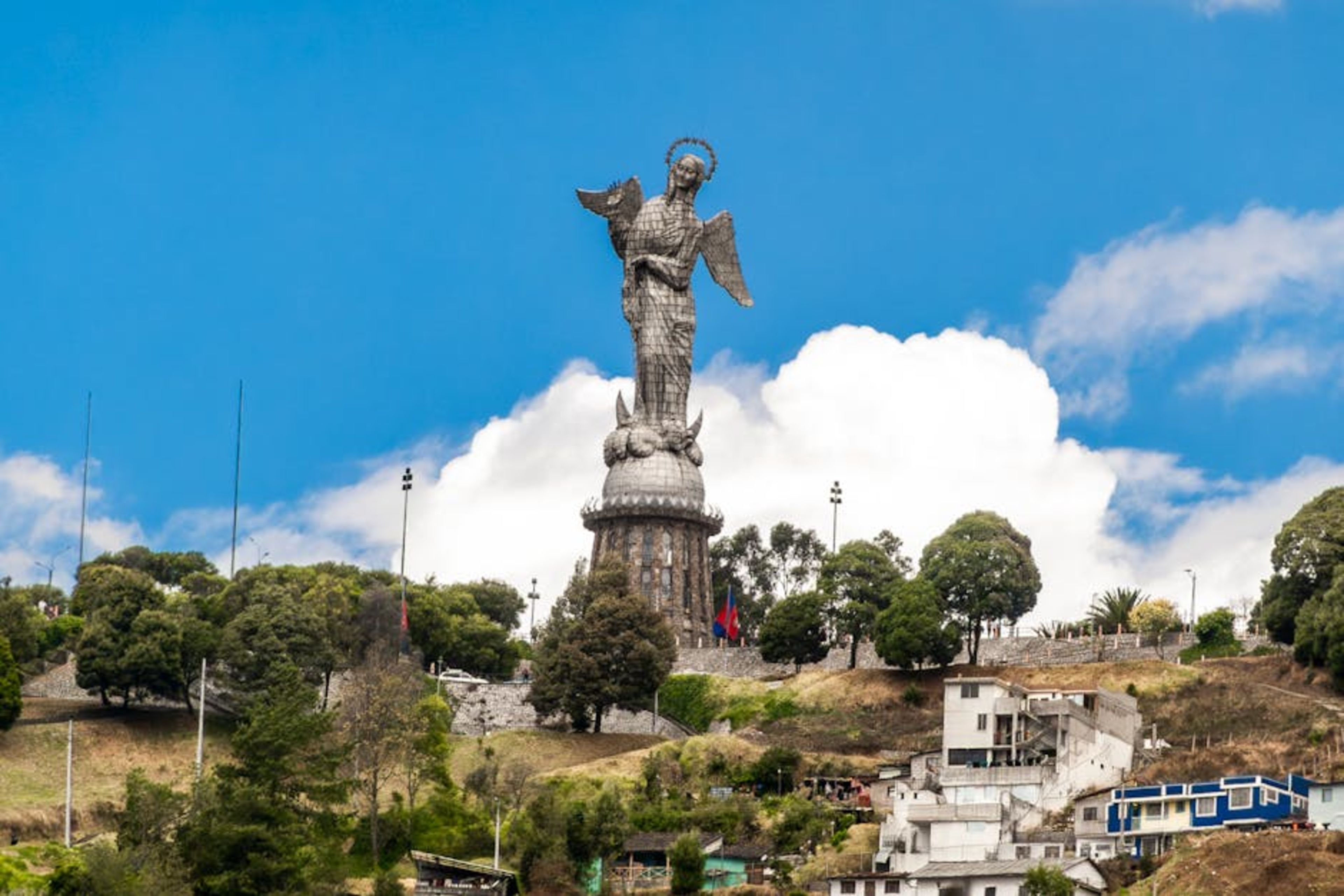 El Panecillo Hill & Virgin Statue
